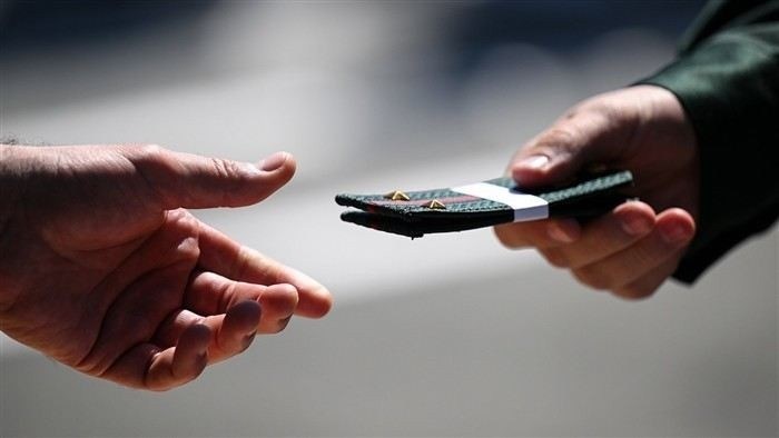 Прапорщики в армии России: как получить это звание и чем оно отличается от других