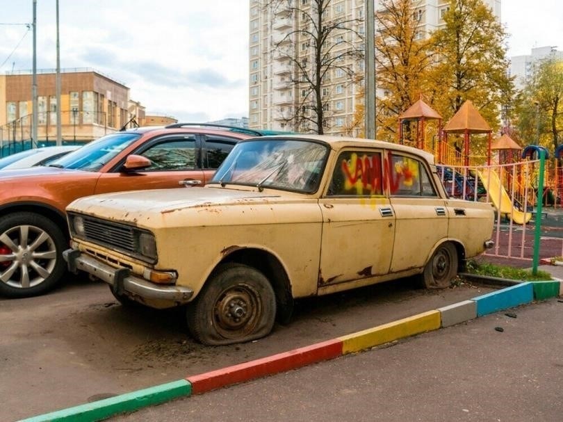 Когда автомобиль становится брошенным или бесхозным?