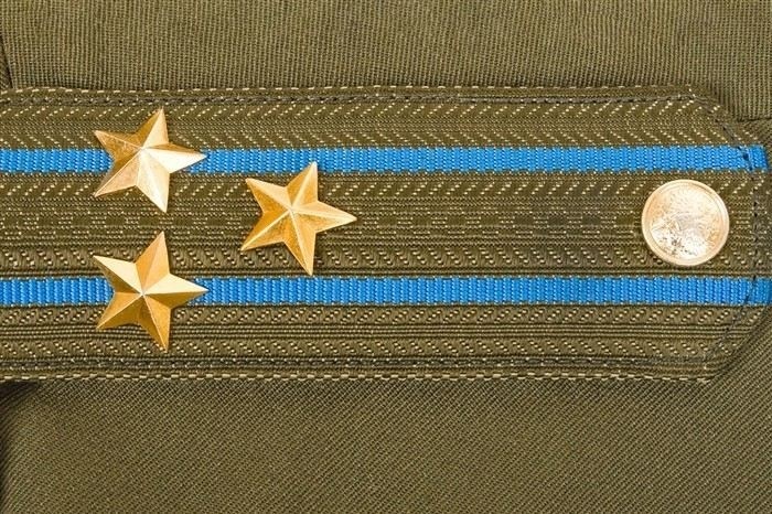 Различия в обязанностях и статусе среди высоких военных чинов