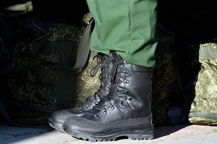 Какие надбавки включаются в оклад военнослужащих по призыву