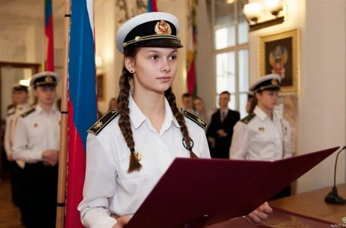 Военные учебные заведения ФСБ России: Программы и требования для женщин